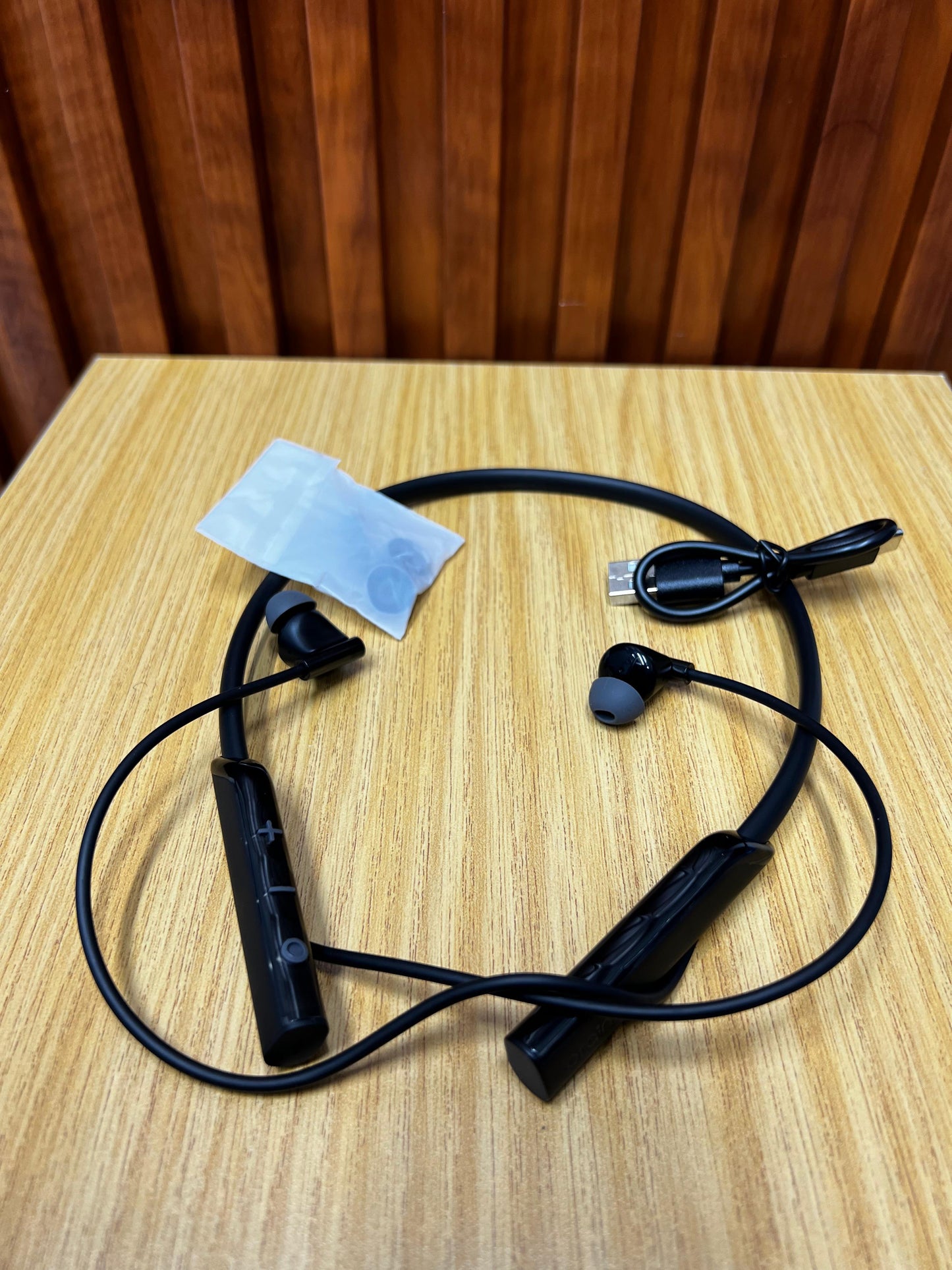 oraimo Necklace Lite Call Vibration Wireless Headphones